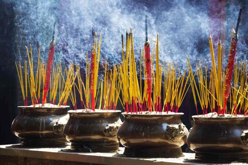 Why Is Sambrani Agarbatti Important for Daily Pooja?